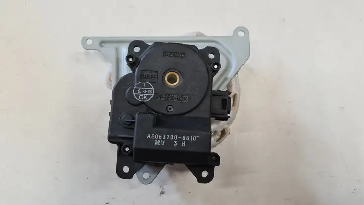 Toyota Avensis T250 (2006 - 2009) AE0637008610 Двигатель задвижки потока воздуха — фото 1