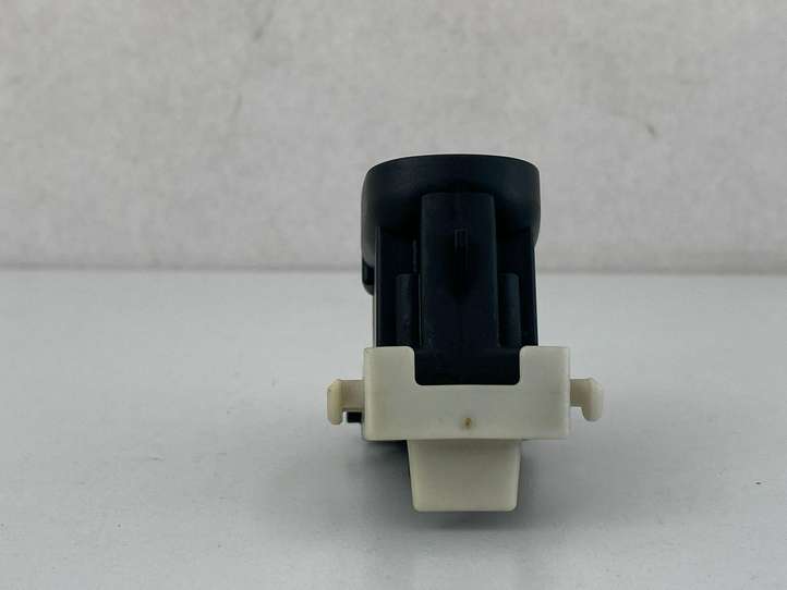Mercedes-Benz C W203 (2000 - 2007)  A2038200210 Кнопка стеклоподъемников