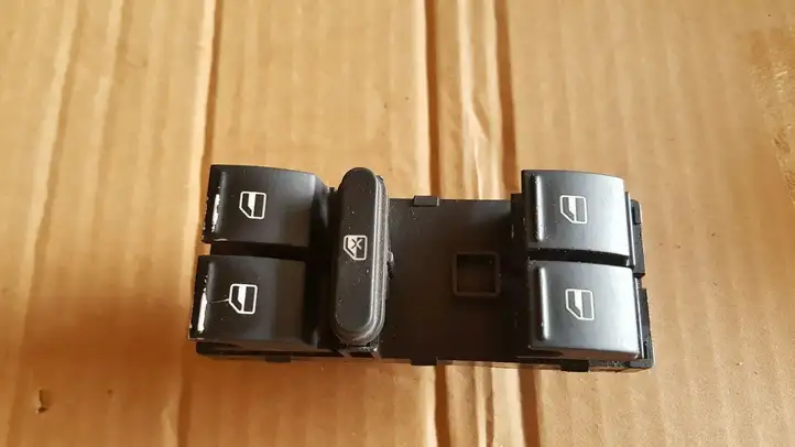 Volkswagen Touran I (2003 - 2010) 1K4959857 Блок кнопок стеклоподъемников — фото 1