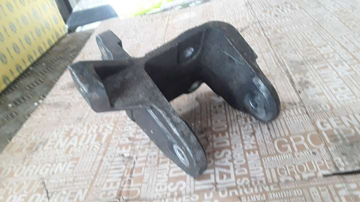 Dodge Avenger (2007 - 2014)  05171121AC Кронштейн
