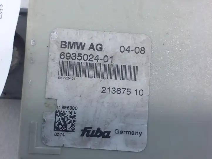 BMW 3 E90 E91 (2005 - 2012) 6935024 Усилитель антенны — фото 4