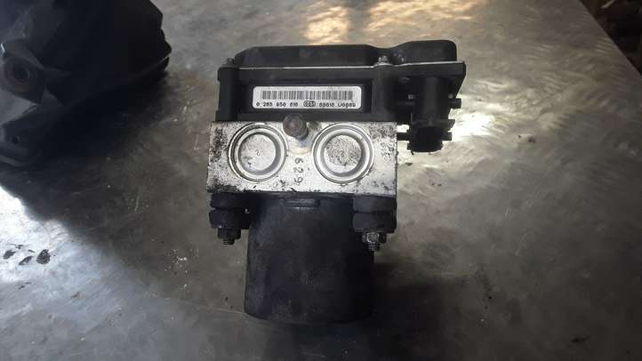 Nissan Qashqai (2006 - 2010)  0265950616 Блок ABS