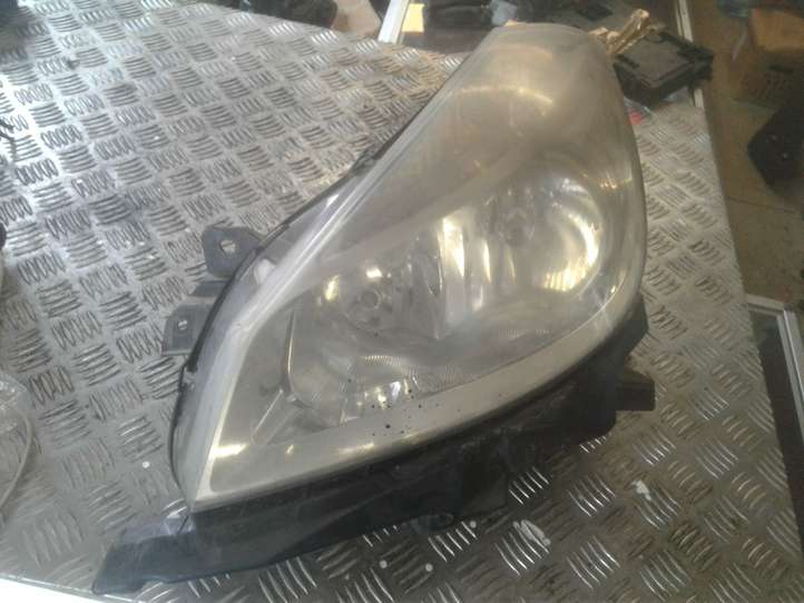 Renault Clio III (2005 - 2012)  8200459824 Передняя фара