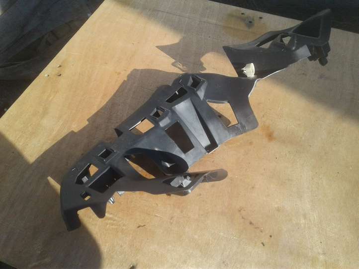 Renault Captur (2013 - 2020)  769469273R  Держатель заднего бампера (кронштейн)
