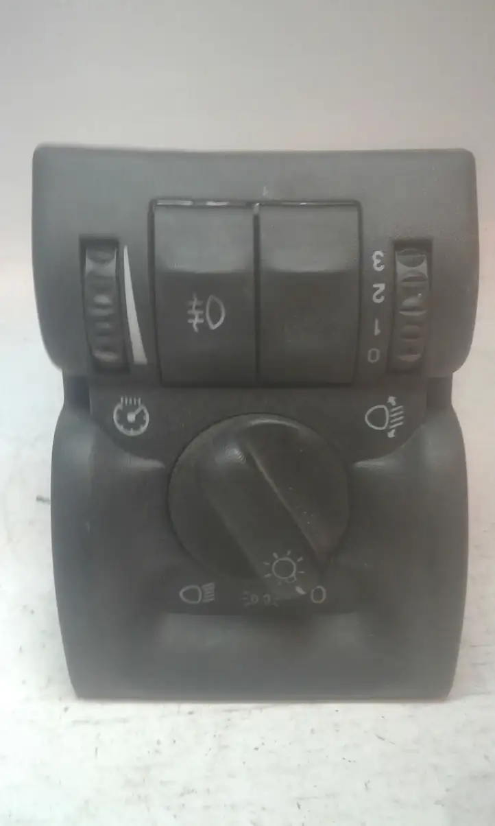 Opel Vectra B (1999 - 2002) 09228134 Включатель фонарей — фото 1