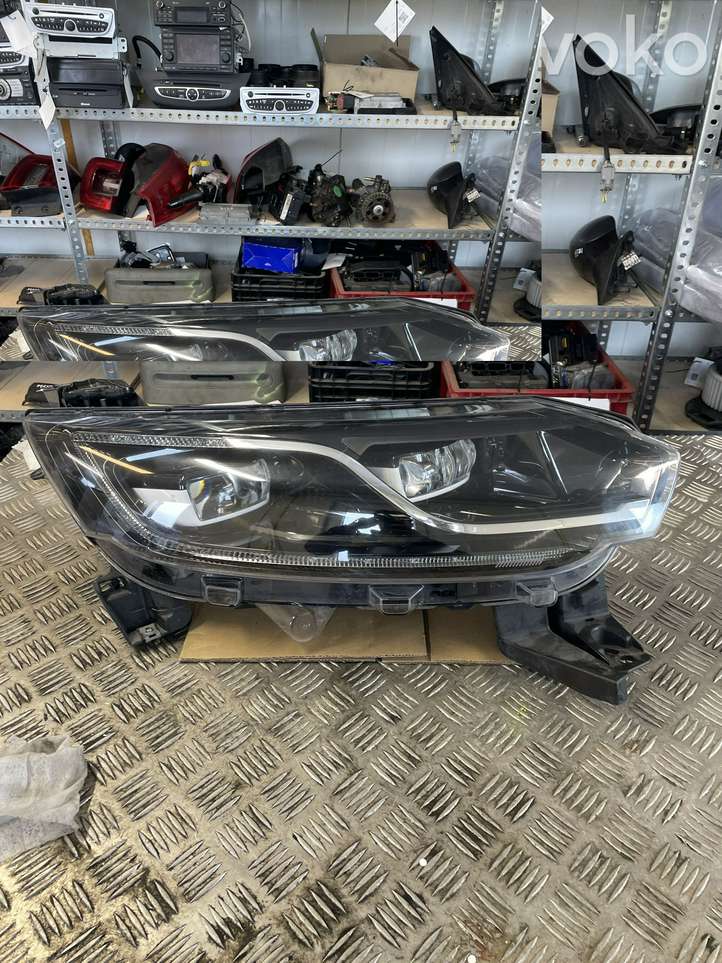 Renault Espace -  Grand espace V (2014 - 2019)  260104119R Передняя фара