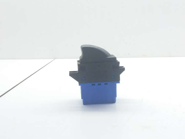 Renault Laguna (1993 - 2001)  7700417487 Кнопка стеклоподъемников