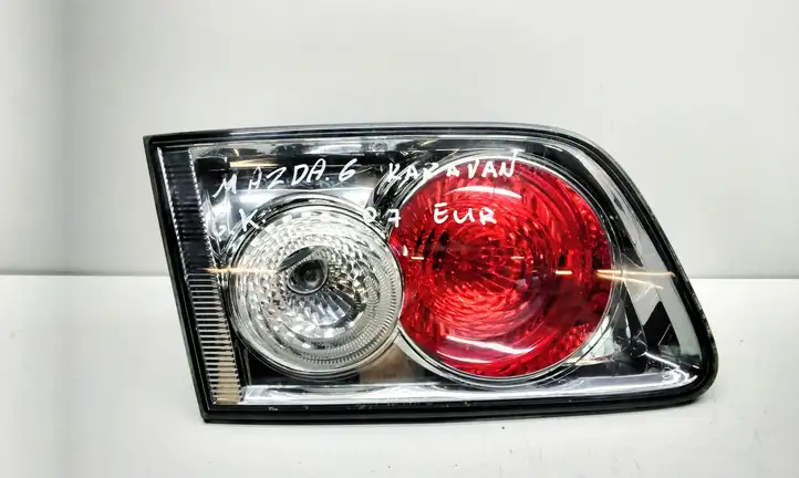 Mazda 6 (2002 - 2005) 22661974 Задний фонарь в крышке багажника — фото 1