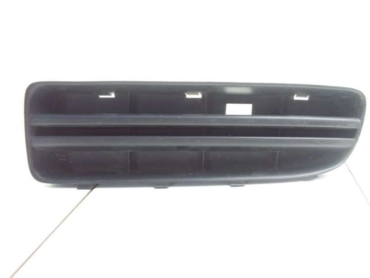 Skoda Octavia Mk1 (1U) (1996 - 2004)  1U0807367C Нижняя решётка (из трех частей)