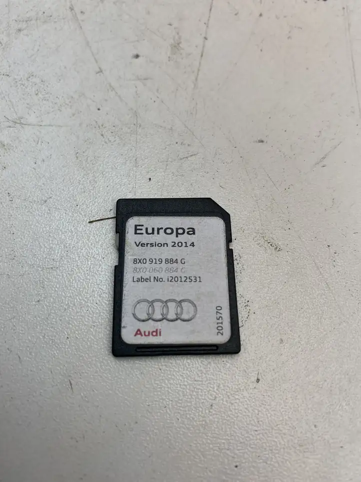 Audi A6 C7 (2014 - 2018) 8X0919884G Навигационные карты CD/DVD — фото 1