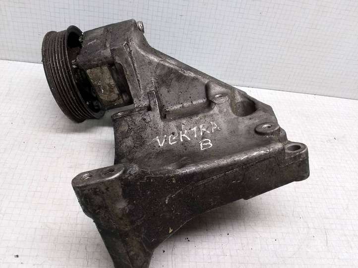 Opel Vectra (1999 - 2002)  90502550 Кронштейн
