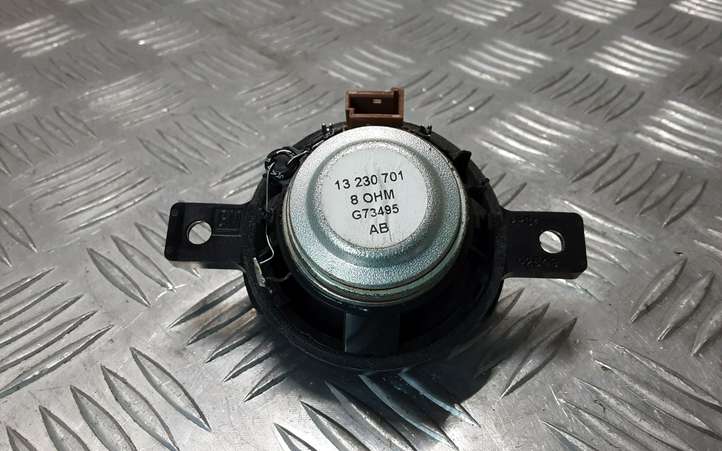 Opel Vectra (2005 - 2009)  13230701 Громкоговоритель в панели