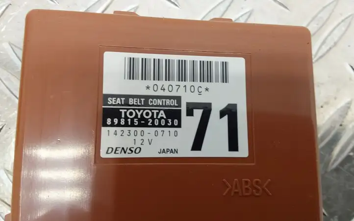 Toyota Prius+ (ZVW40) (2011 - 2018) 8981520030 Прочие блоки управления — фото 2