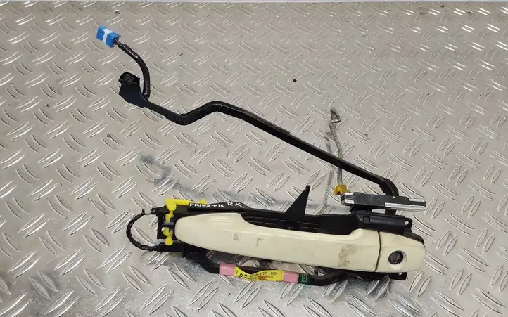 Toyota Prius+ (ZVW40) (2011 - 2018) 8215647011 Наружная ручка двери — фото 1
