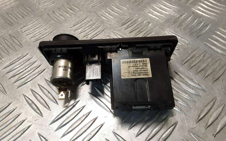 Land Rover Range Rover Evoque (2011 - 2015)  AW9319C166AA Разъем USB