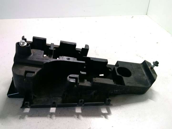 Opel Vectra (2005 - 2009)  24437468 Крышка ящика предохранителей
