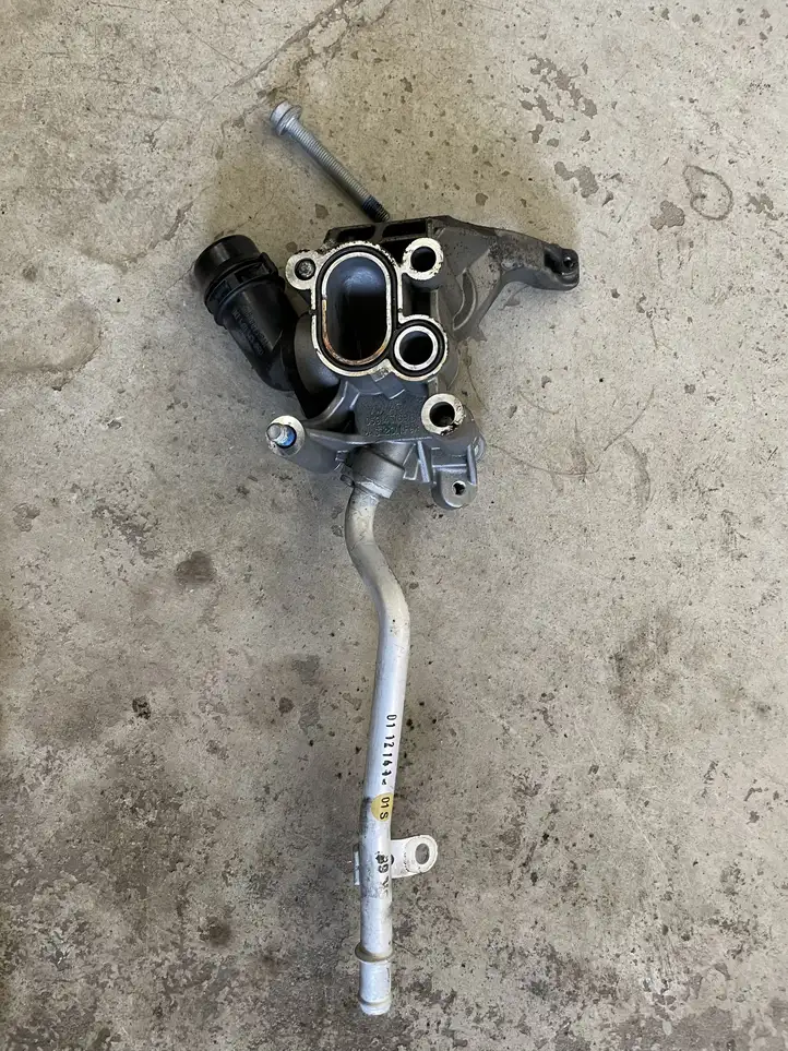 Audi A6 Allroad C7 (2014 - 2018) 059145169B Кронштейн насоса ГУР — фото 1