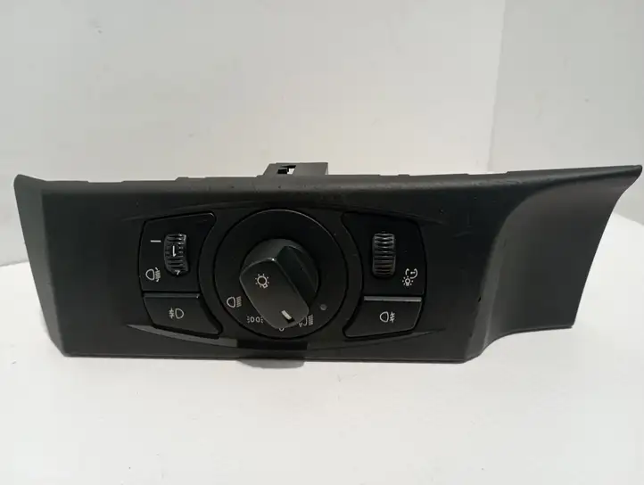 BMW 5 E60 E61 (2004 - 2010) 6925262 Включатель фонарей — фото 1