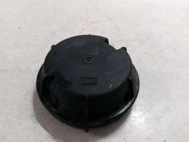 Peugeot 307 (2001 - 2005)  88204985 Крышка передней фары