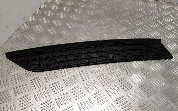 Mercedes-Benz C W204 (2007 - 2014)  A2046801707 Воздушная решётка окна