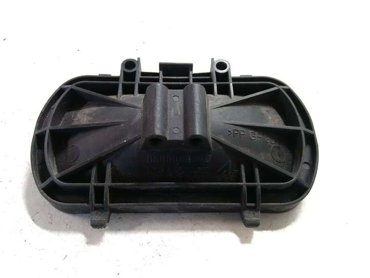 Mazda 6. (2002 - 2005)  F014002522 Крышка передней фары