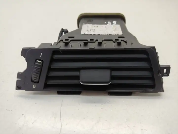 BMW 3 E90 E91 (2005 - 2012) 64227151201 Боковой воздушный дефлектор — фото 1