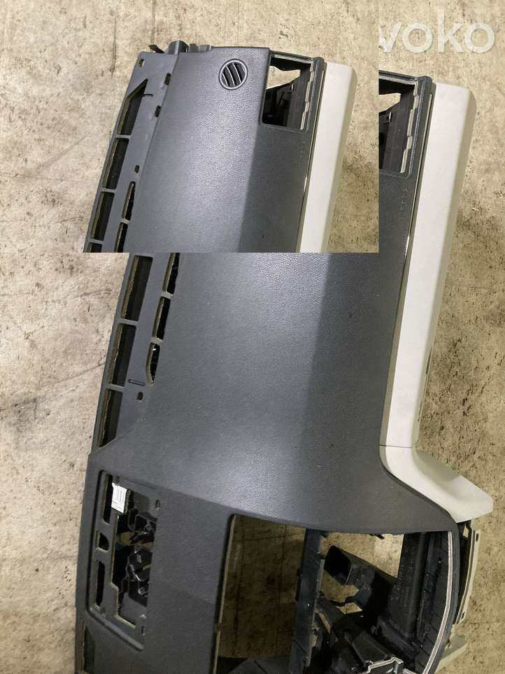 Mercedes-Benz C W204 (2007 - 2014)  A2046803787 Панель