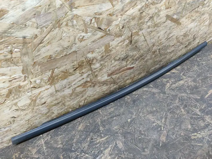 Opel Mokka B (2020 - ) 9834494880 Накладка стекла задней двери — фото 2