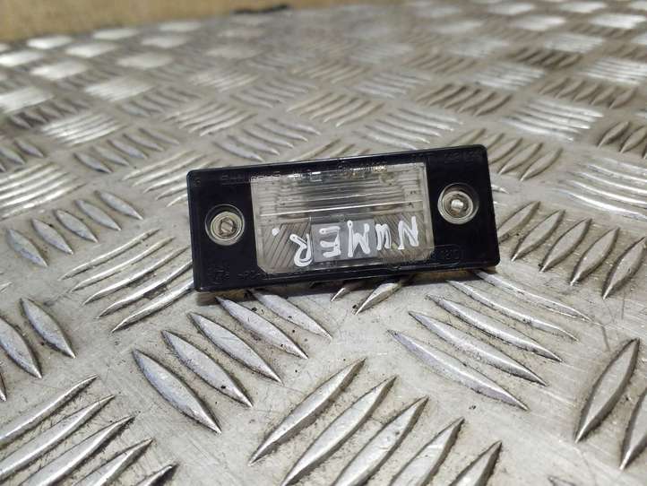 Volkswagen Tiguan (2007 - 2011)  1J5943021D Освещение номера