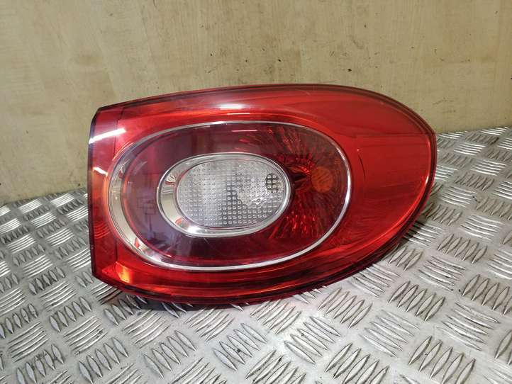 Volkswagen Tiguan (2007 - 2011)  5N0945096H Задний фонарь в кузове