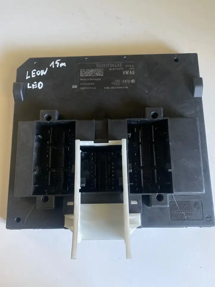 Seat Leon (5F) (2012 - 2019) 5Q0937084AE Модуль комфорта — фото 1