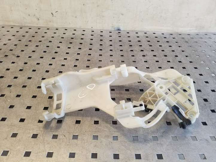 Volkswagen Tiguan (2007 - 2011)  5N0839768C Кронштейн