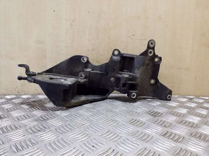 Volkswagen Tiguan (2007 - 2011)  03L903143D Кронштейн