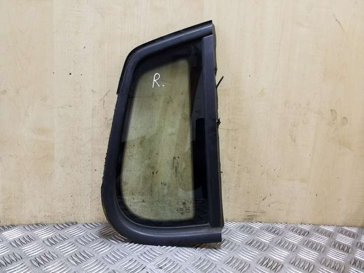 Volkswagen Tiguan (2007 - 2011)  5N0845042 Заднее боковое стекло кузова