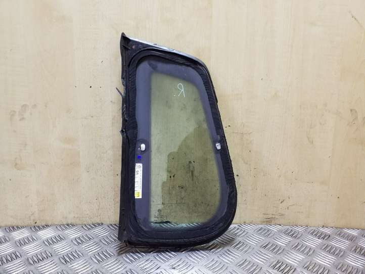 Volkswagen Tiguan (2007 - 2011)  5N0845042 Заднее боковое стекло кузова