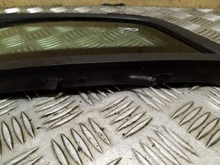 Volkswagen Tiguan (2007 - 2011)  5N0845042 Заднее боковое стекло кузова
