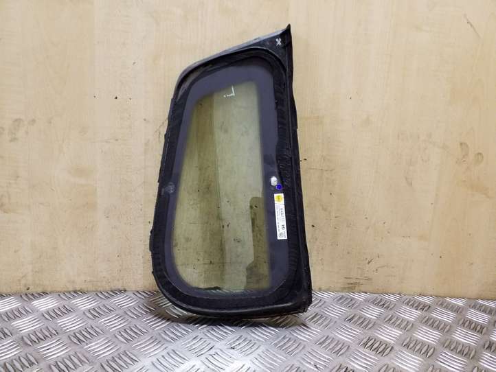 Volkswagen Tiguan (2007 - 2011)  5N0845041 Заднее боковое стекло кузова