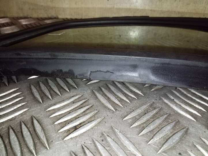 Volkswagen Tiguan (2007 - 2011)  5N0845041 Заднее боковое стекло кузова