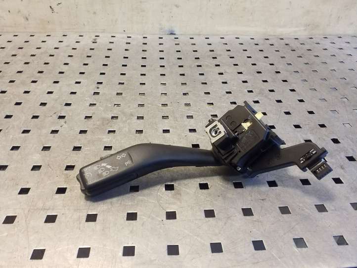 Volkswagen Tiguan (2007 - 2011)  1K0953513G Ручка поворотов/ фонарей