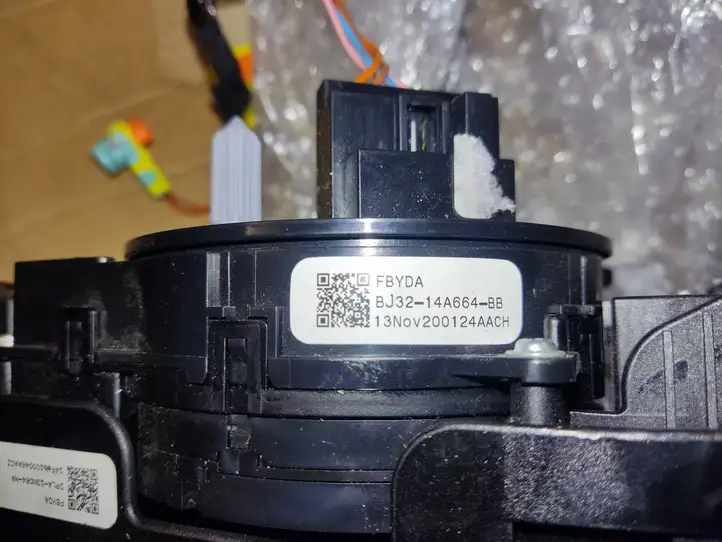 Land Rover Range Rover L405 (2012 - 2017) BJ3214A664BB Контактное кольцо SRS — фото 3