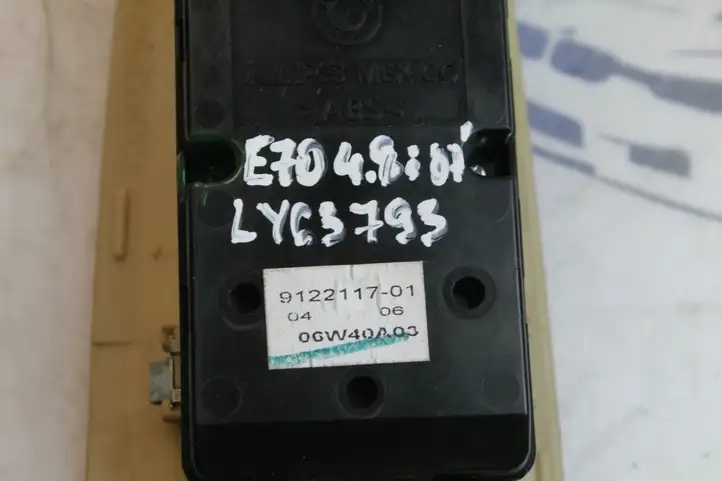 BMW X5 E70 (2006 - 2013) 9122117 Кнопка стеклоподъемников — фото 2
