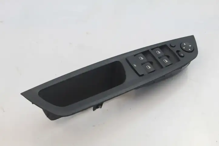 BMW X5M E70 (2010 - 2013) 9122121 Кнопка стеклоподъемников — фото 1