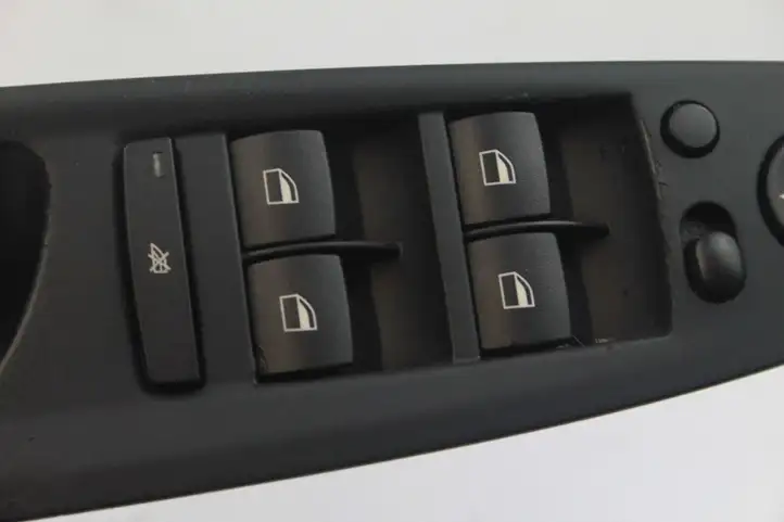 BMW X5M E70 (2010 - 2013) 9122121 Кнопка стеклоподъемников — фото 4