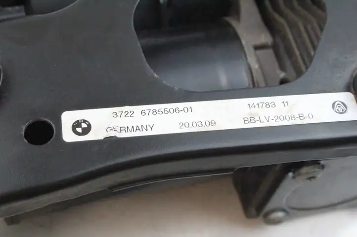 BMW X6 E71 (2008 - 2014) 6785506 Кронштейн пневмокомпрессора — фото 2