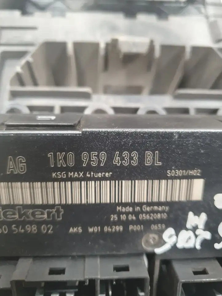 Volkswagen Golf V (2003 - 2009) 1K0959433BL Модуль комфорта — фото 1