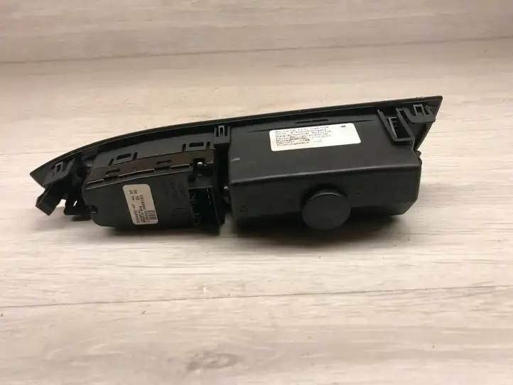 BMW 7 F01 (2008 - 2016) 9204862 Кнопка стеклоподъемников — фото 3