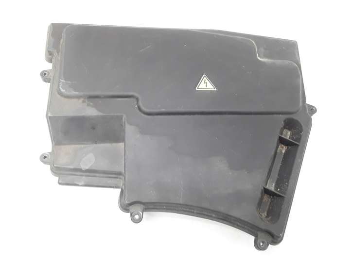 BMW 5 E60 E61 (2004 - 2010)  12907520899 Крышка ящика предохранителей
