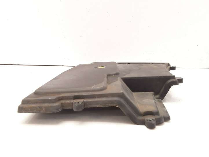 BMW 5 E60 E61 (2004 - 2010)  12907520899 Крышка ящика предохранителей
