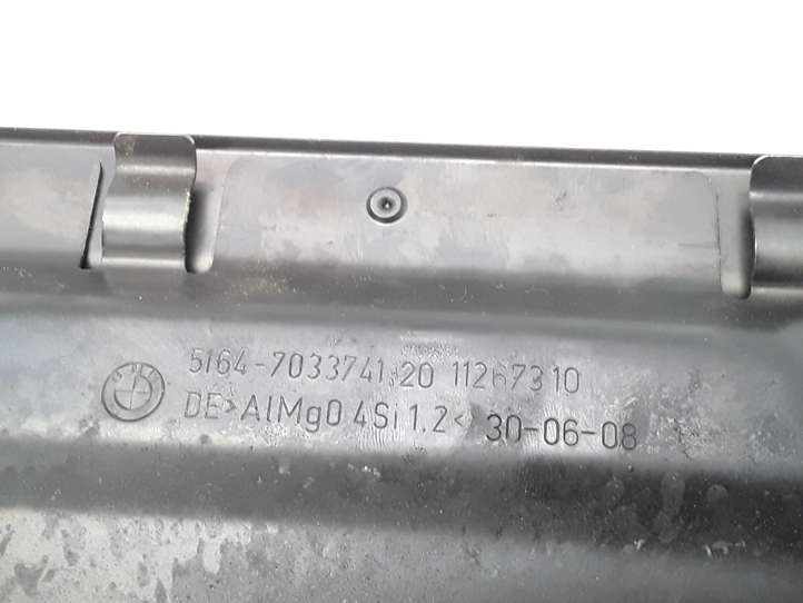 BMW 5 E60 E61 (2004 - 2010)  51647033741 Верхняя часть панели радиаторов (телевизора)