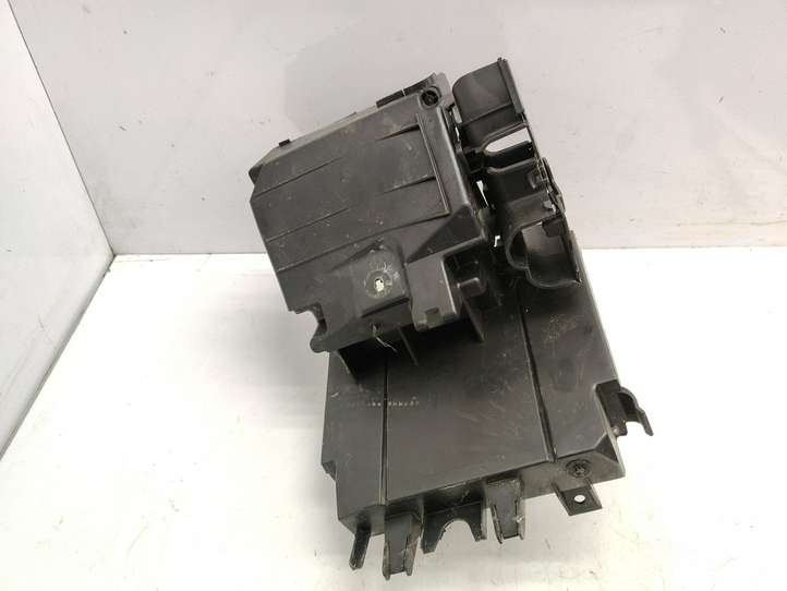 Citroen C4 (2004 - 2008)  9653310880 Крышка ящика предохранителей